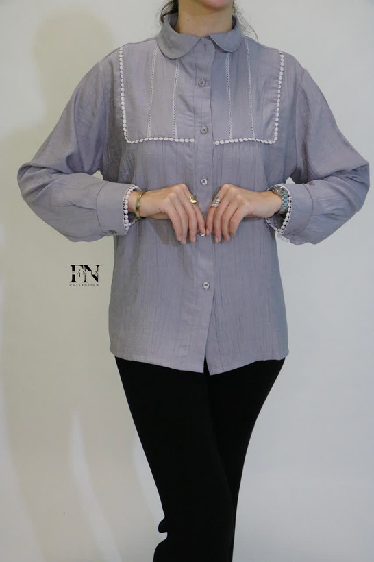 شومیز زنانه چروک گیپور مربع طوسی جلو دکمهدار فریسایز