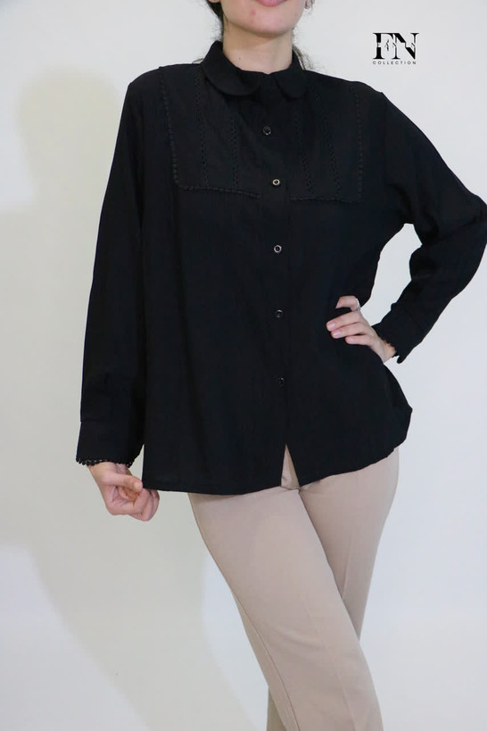 شومیز زنانه چروک گیپور مربع مشکی جلو دکمهدار شیک